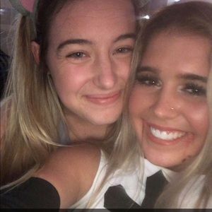 Meet your Posher, Madie